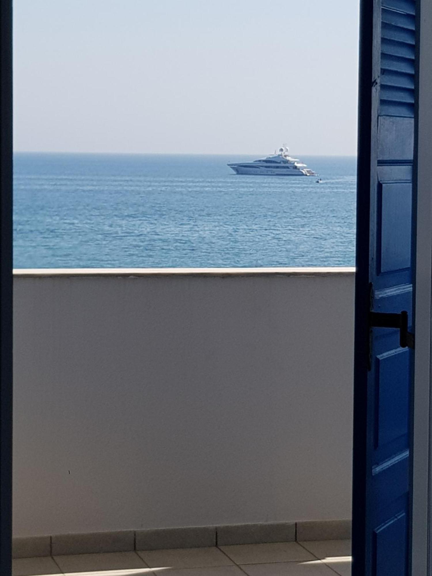 Rodothea And Adams On The Beach, Santorini Μονόλιθος Εξωτερικό φωτογραφία